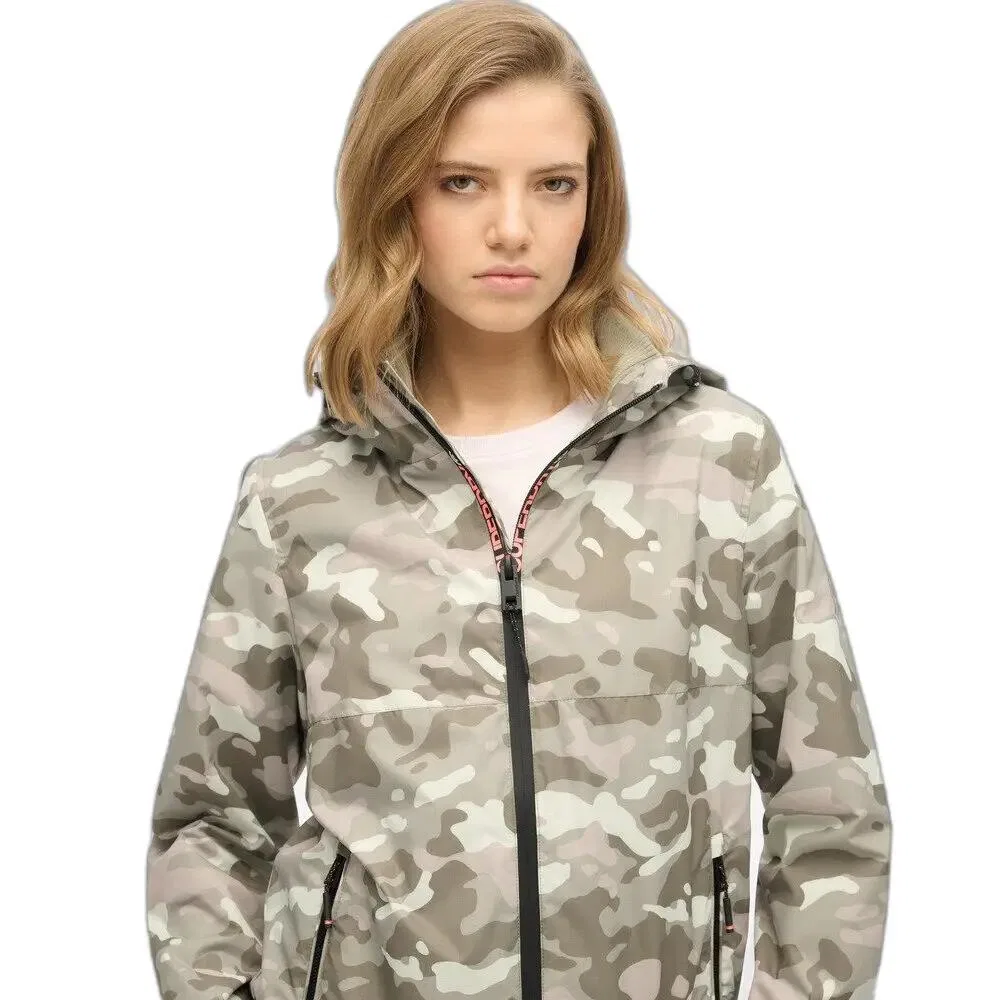 Женская ветровка с логотипом Superdry, Цвет Grun / Camouflagefarben / Olivgrun — фото 4