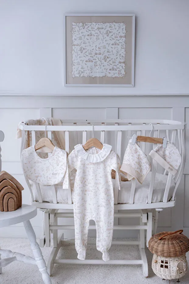 Детский комплект для новорожденных хлопковый Toile de Jouy Atelier Babbi, Beige — фото 3