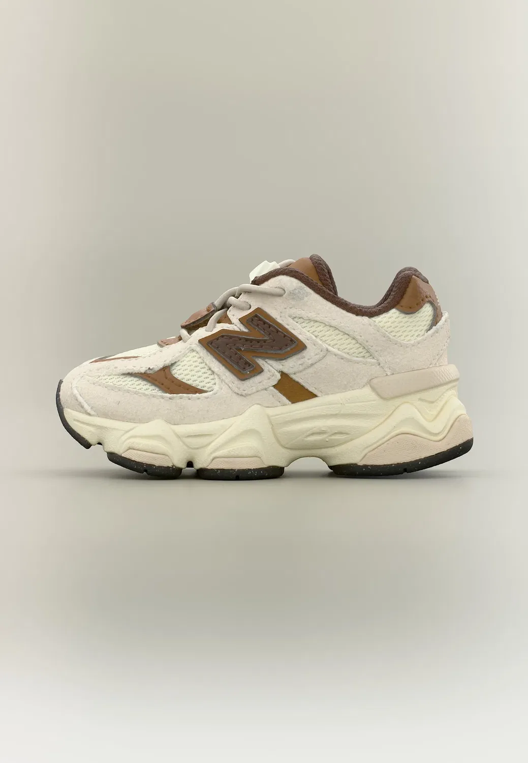 9060 унисекс - детская обувь New Balance, Breakfast Tea