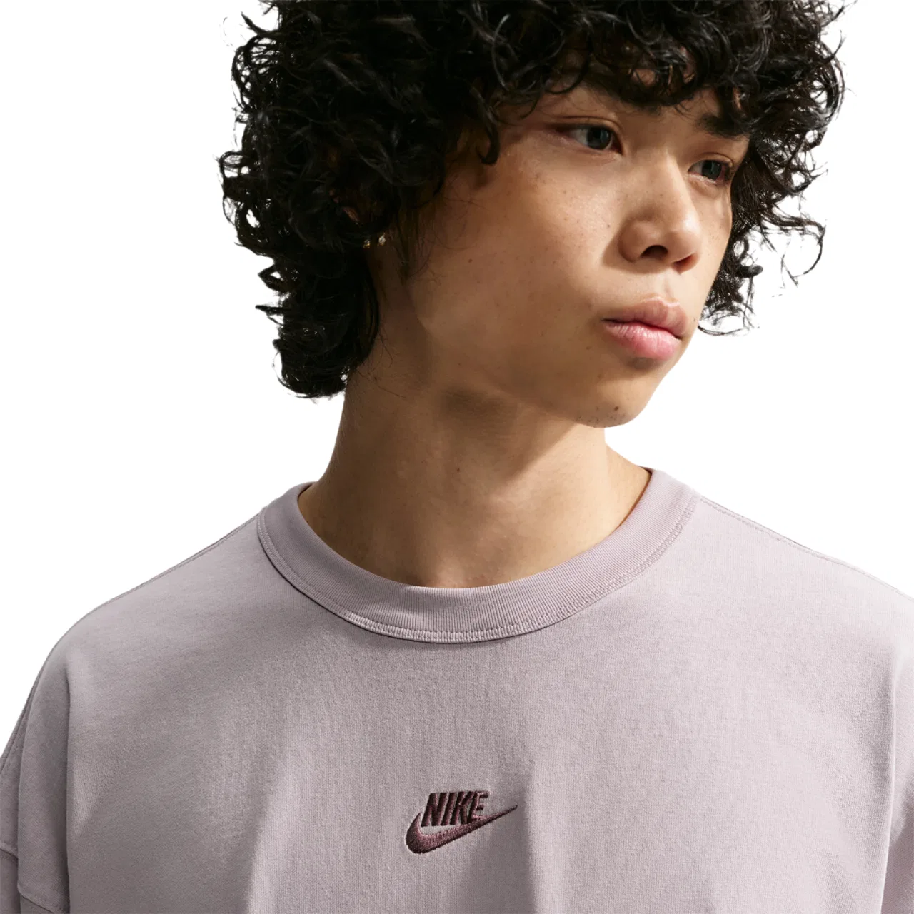 Мужская футболка оверсайз с длинным рукавом Nike NSW Premium Essentials Oversized Tee, Silver Lilac — фото 3