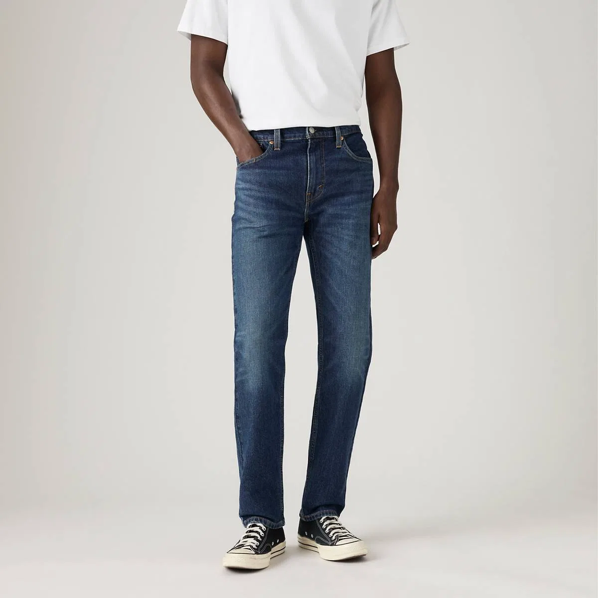 Мужские джинсы 502 зауженного кроя, из натуральной мягкой ткани Levi's, Free As A Bird - Dark Wash — фото 2