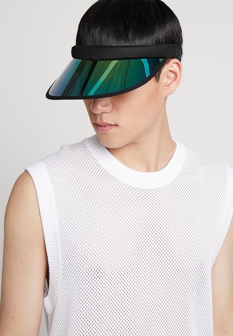 

Кепка Holographic Visor Urban Classics, черный