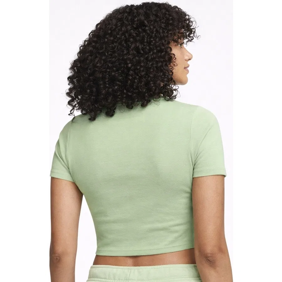 Футболка женская с коротким рукавом Sportswear Essential Slim-Fit Cropped Nike, Зеленый — фото 2