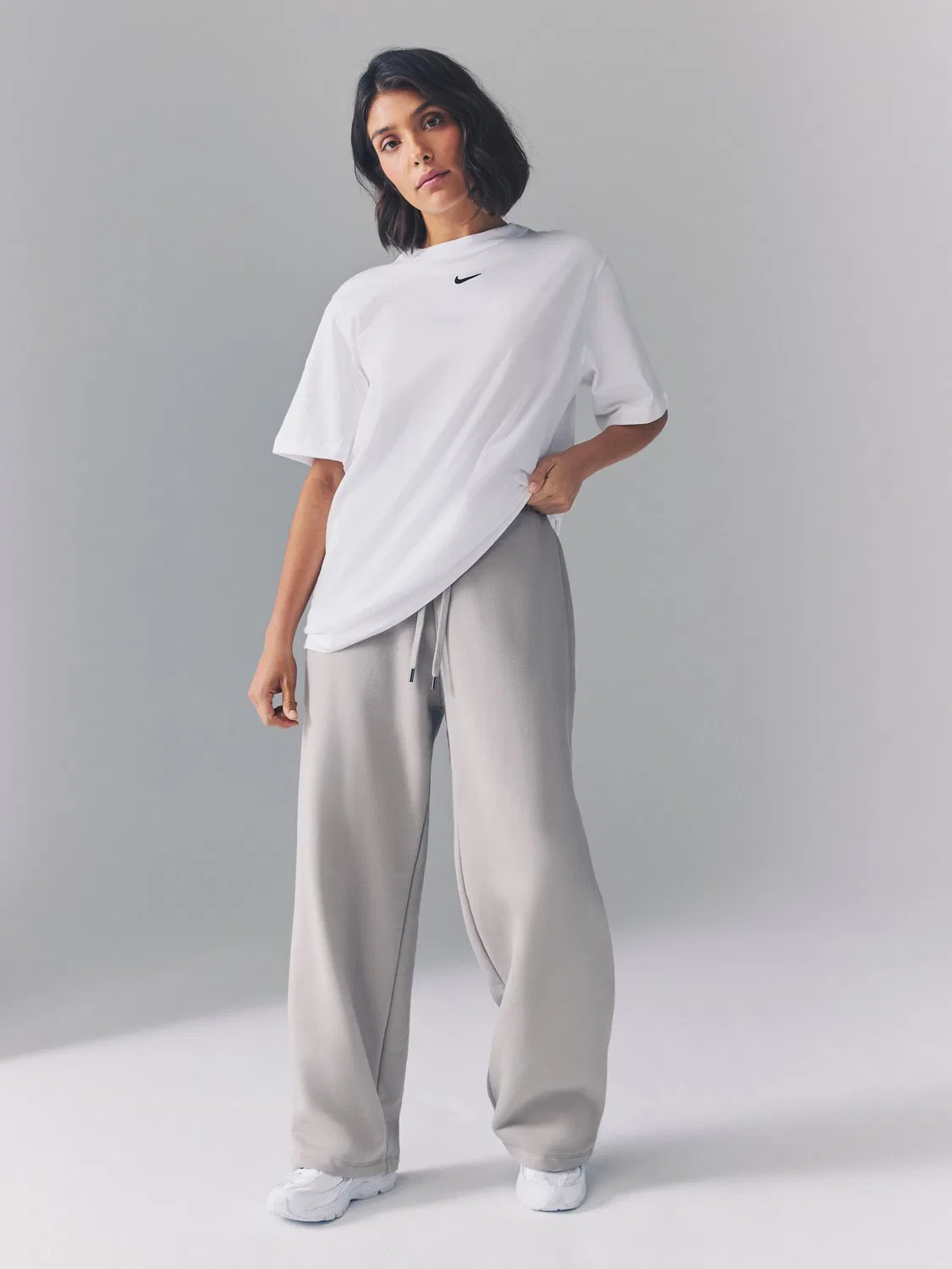 Футболка Nike Sportswear Essential, белый — фото 3