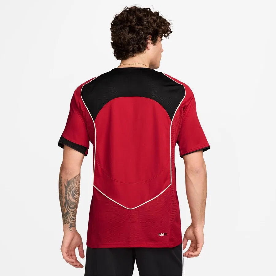 Спортивная футболка NIKE Performance Shirt 'Total90' красного цвета — фото 4
