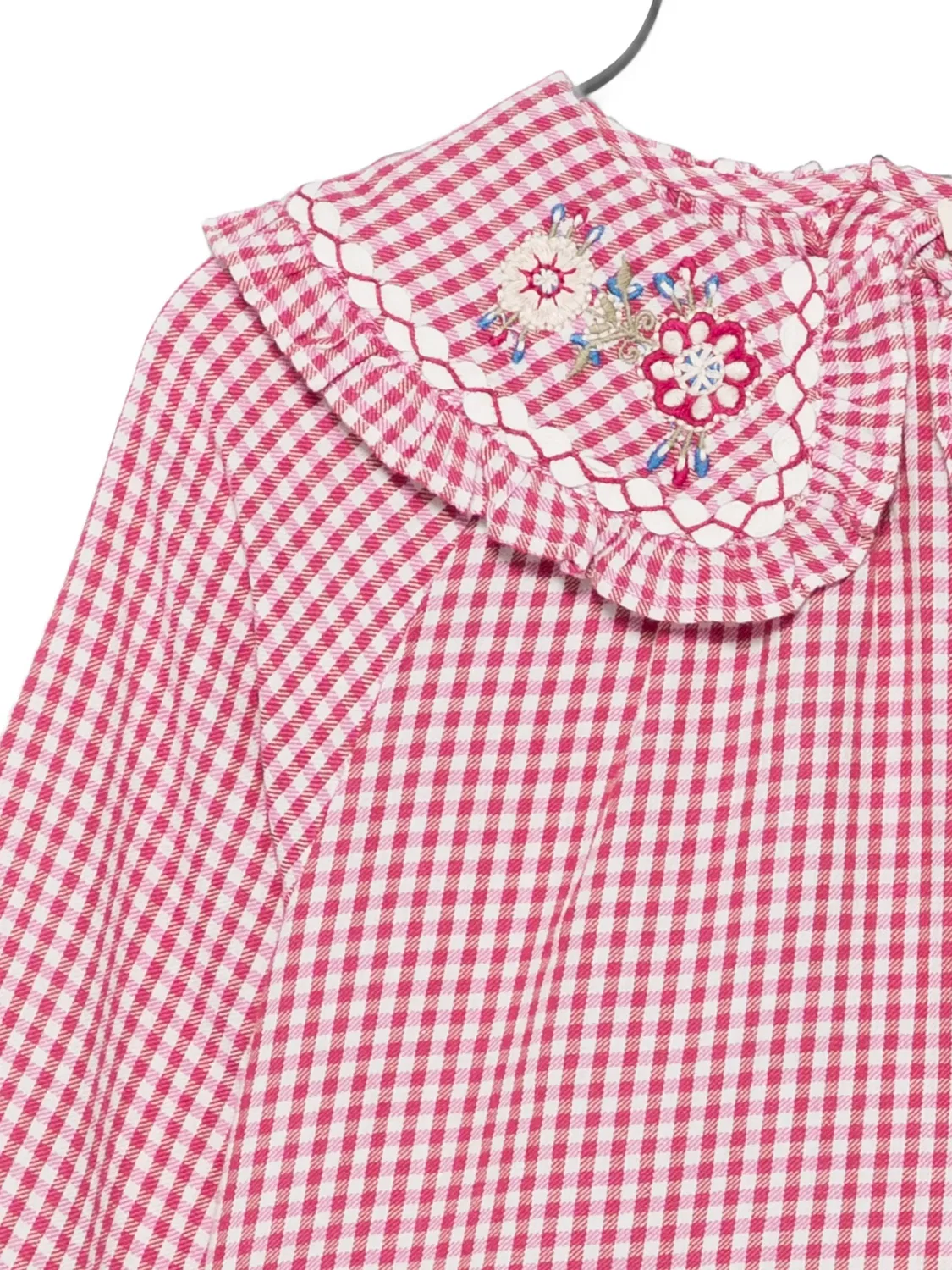 Блузка в клетку гингем с цветочной вышивкой Louise Misha Kids, красный — фото 3
