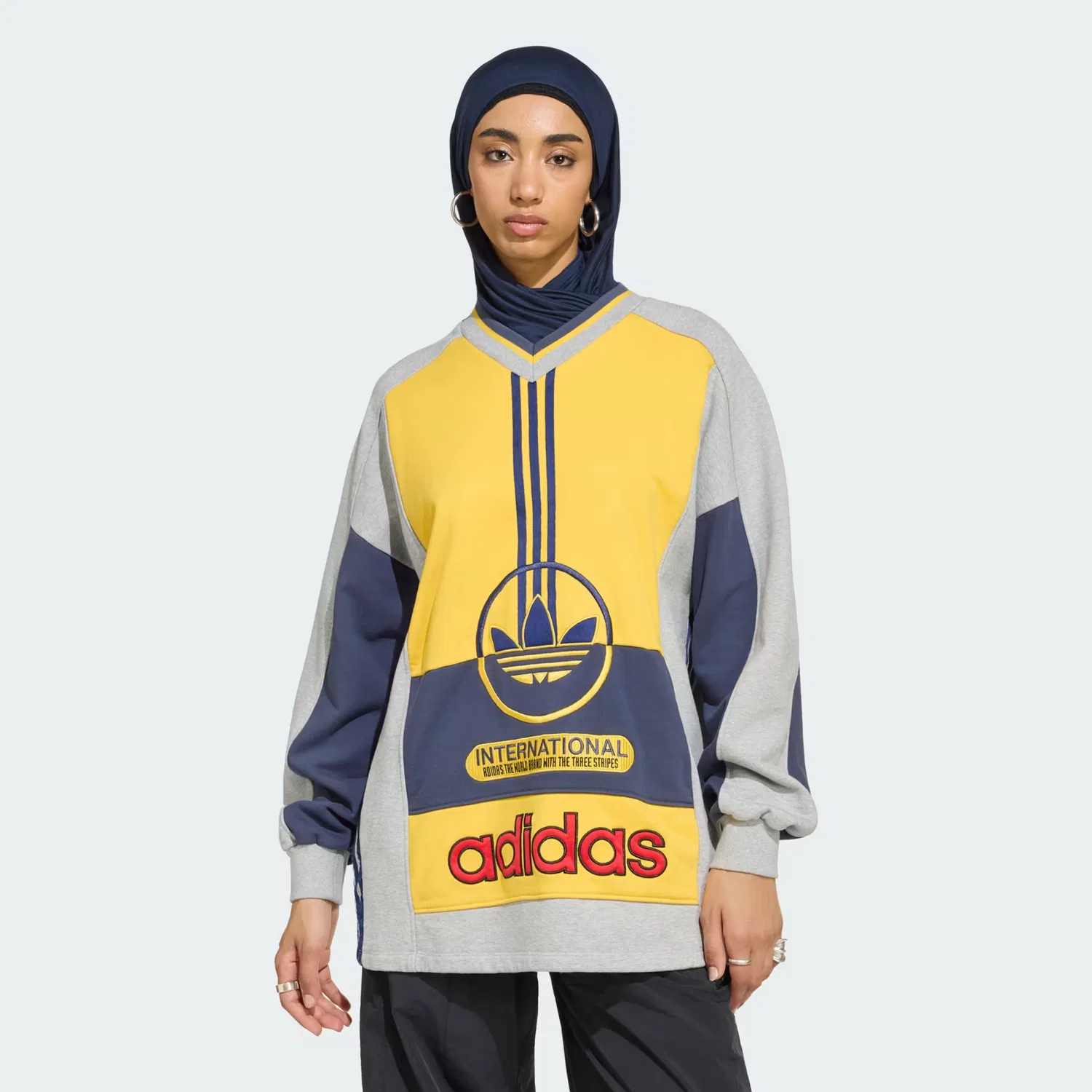 Женский свитшот оверсайз Archive Sweater International Adidas Originals, серый меланж/темно-синий/золотой