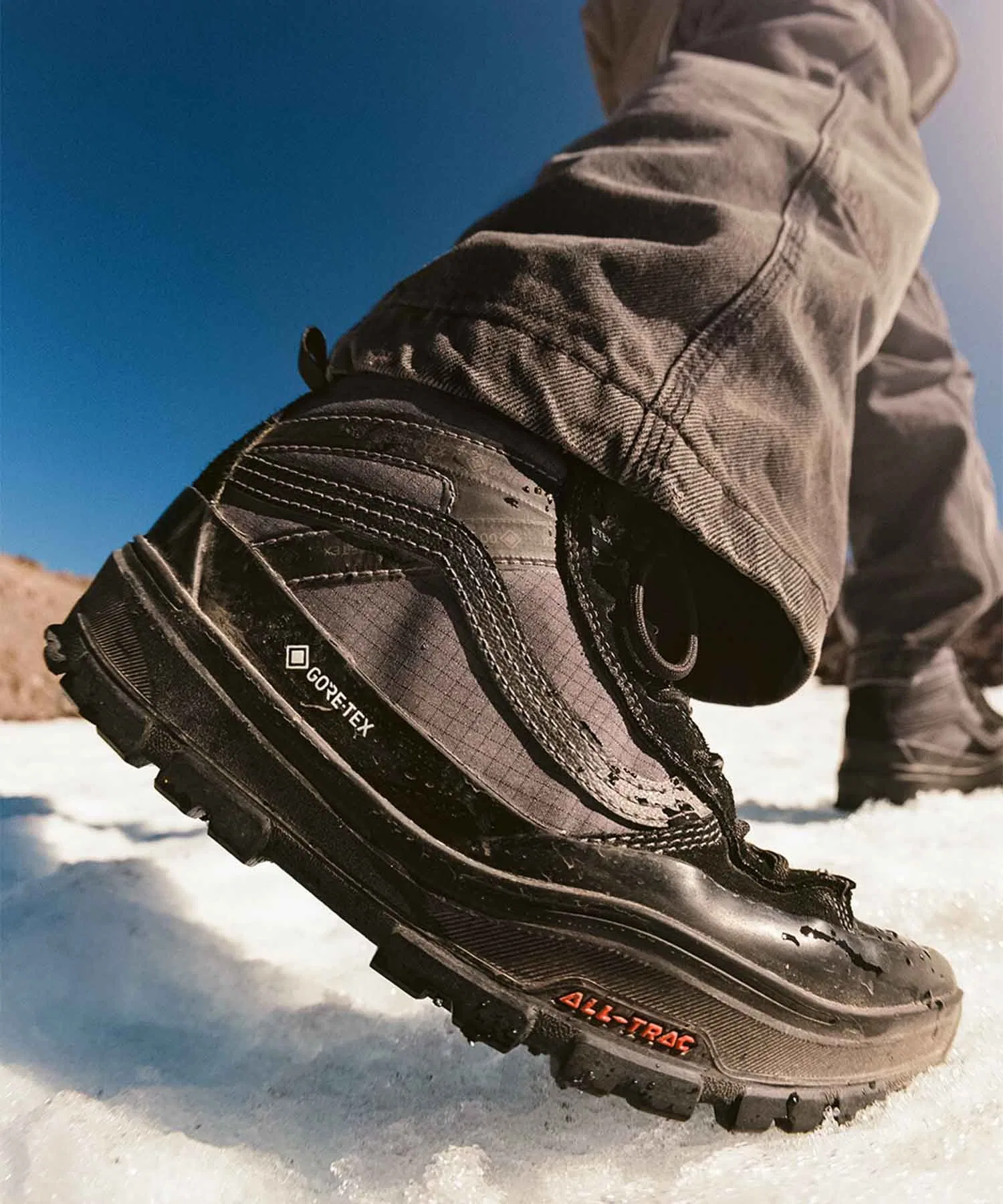 Мужские и женские кроссовки VANS Sk8-Hi Gore-Tex Insulated — фото 4
