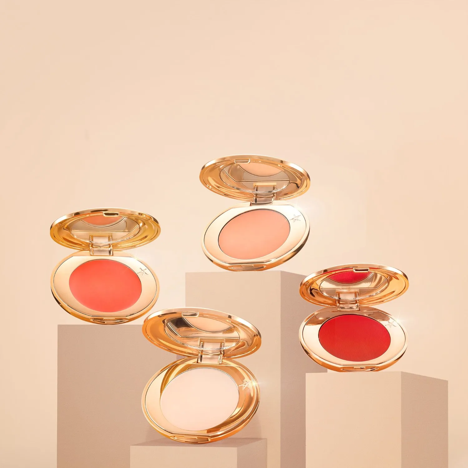 Консилер волшебный исчезающий корректор Charlotte Tilbury, medium, 2,5 гр — фото 4