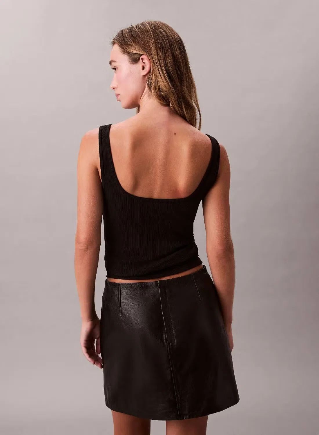 Майка с тонкой рубчатой текстурой Calvin Klein, черный — фото 4