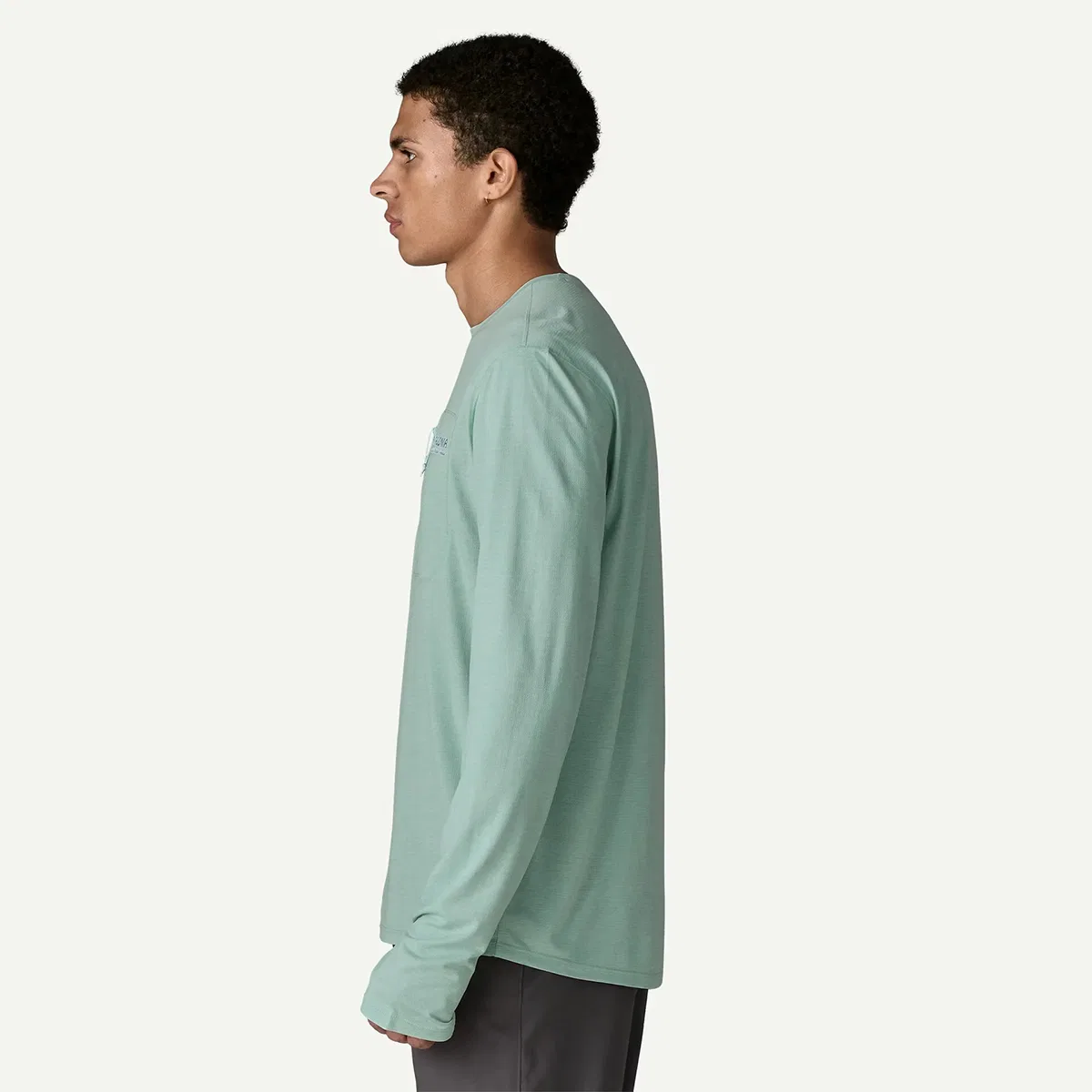Мужская футболка с длинным рукавом Capilene Cool Water People Long-Sleeve Sun Shirt Patagonia, Seabird Grey/Light Seabird Grey X-Dye — фото 2