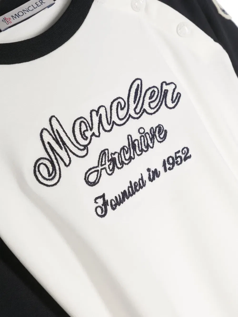 Футболка с длинными рукавами и вышитым логотипом Moncler Enfant, белый — фото 3