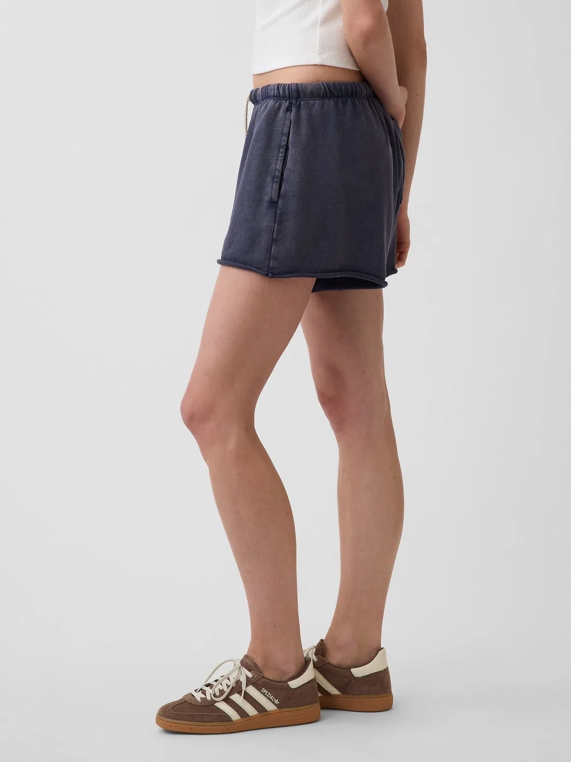 Шорты Gap VintageSoft French Terry Relaxed, темно-синие — фото 3