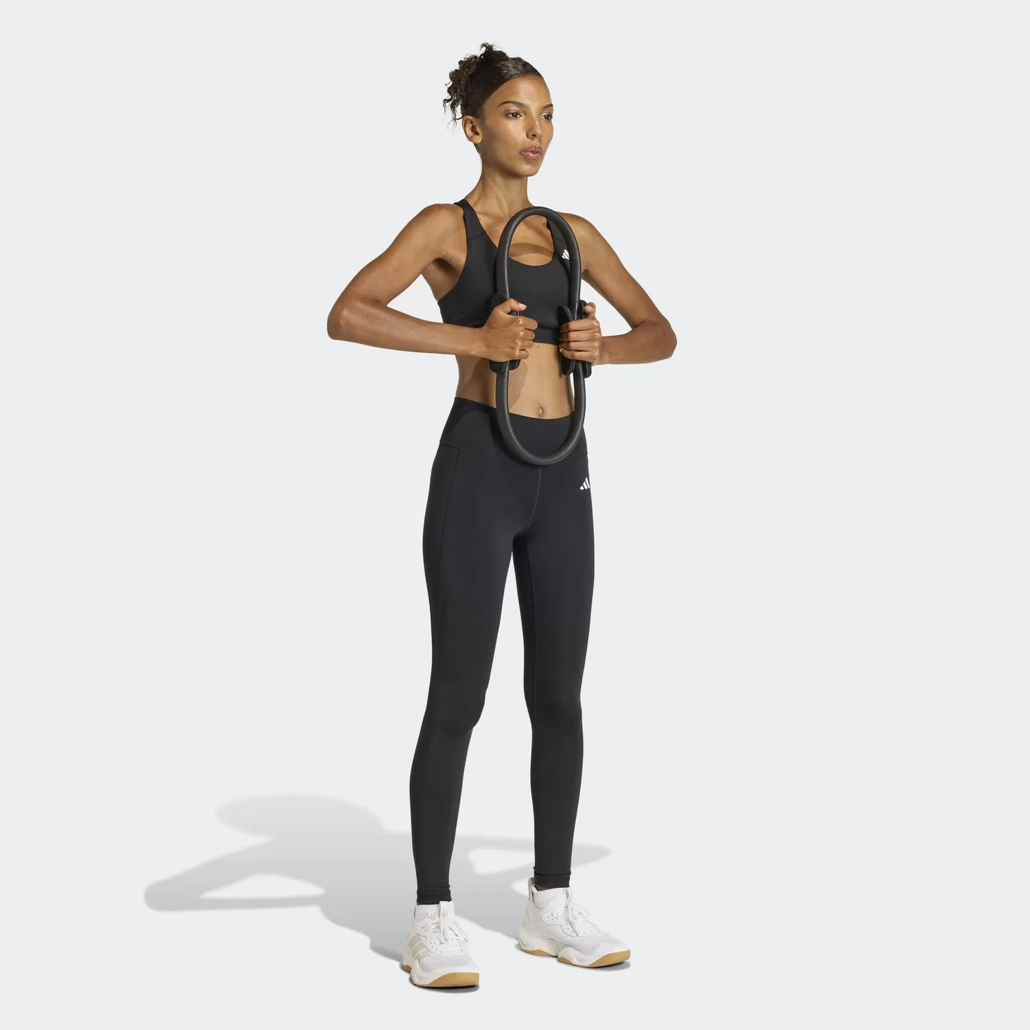 Женский спортивный бюстгальтер средней поддержки Optime Essentials Workout Adidas Performance, Black — фото 4