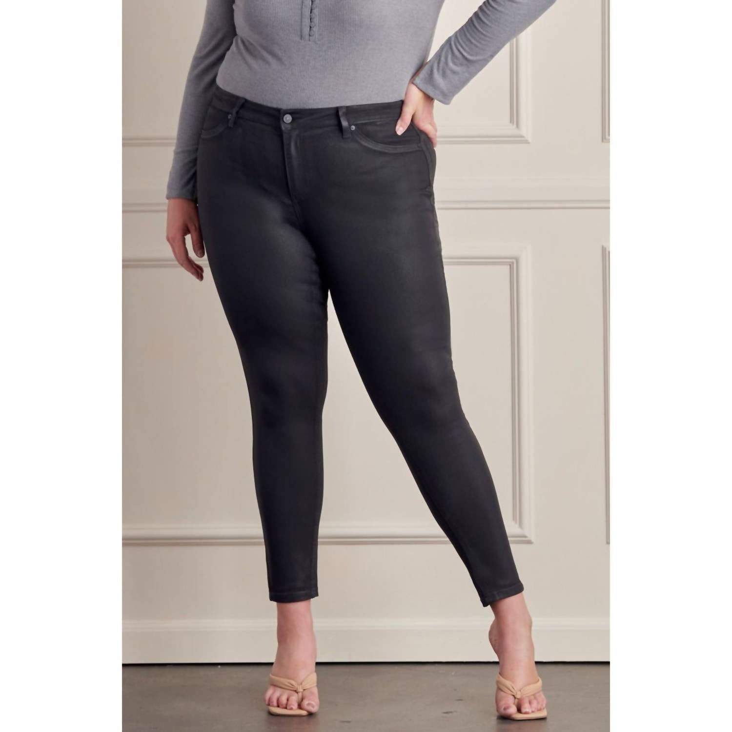 

Джинсы Super Skinny с покрытием - Plus In Black KanCan