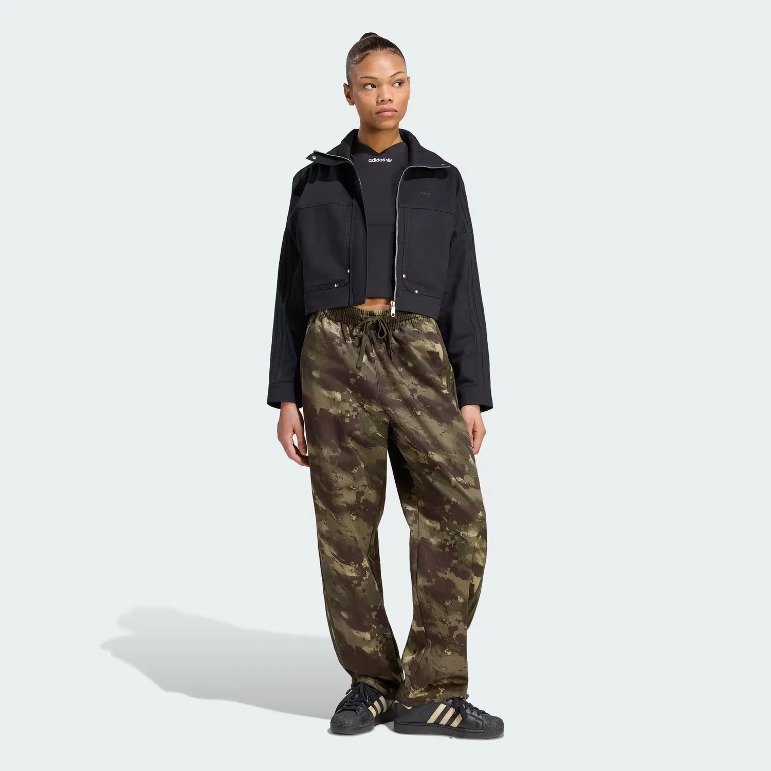 Женская куртка свободного кроя Premium Essentials Twill Jacket Adidas Originals, черный — фото 3