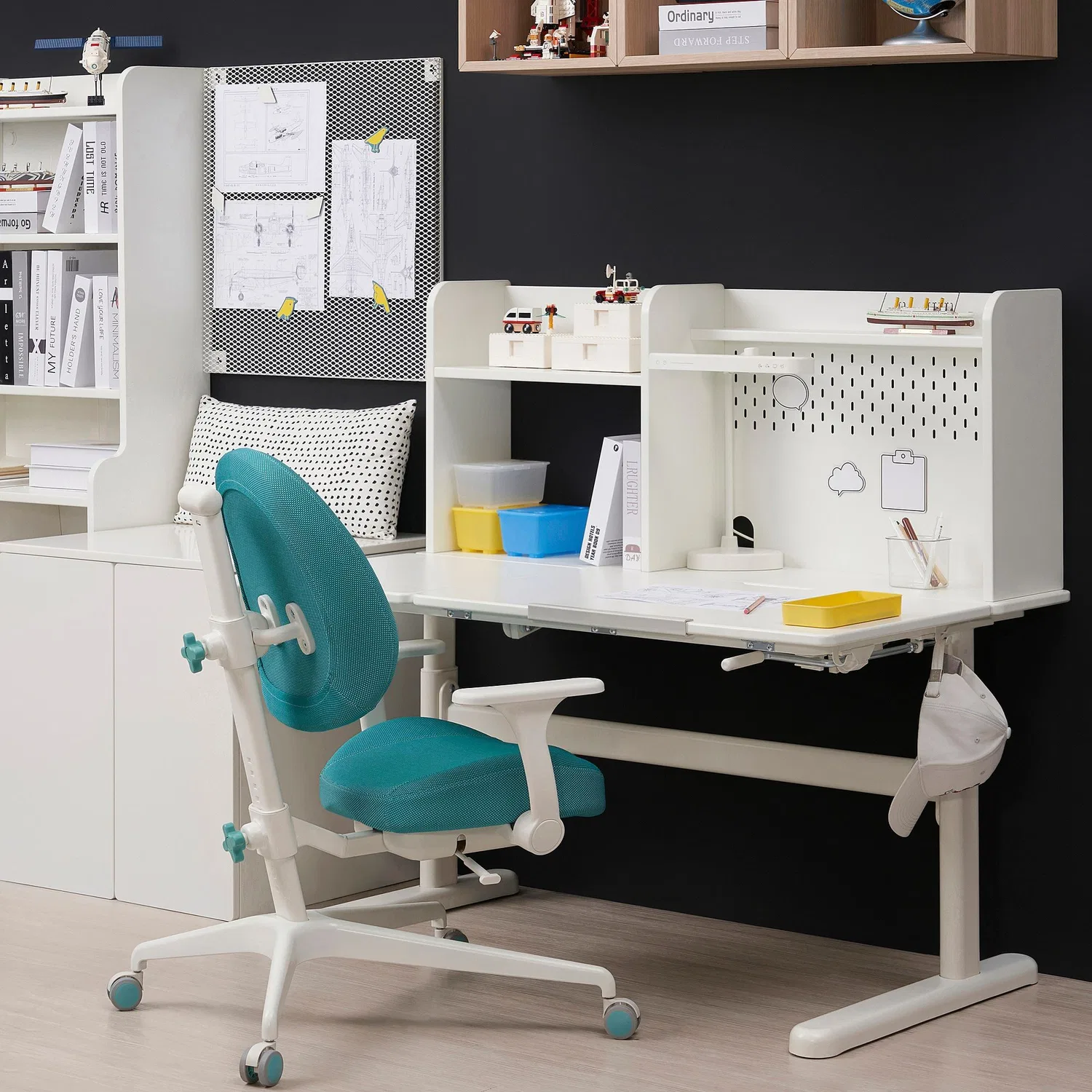 IKEA Berglärka Детский письменный стол, белый, 100x70 см — фото 3