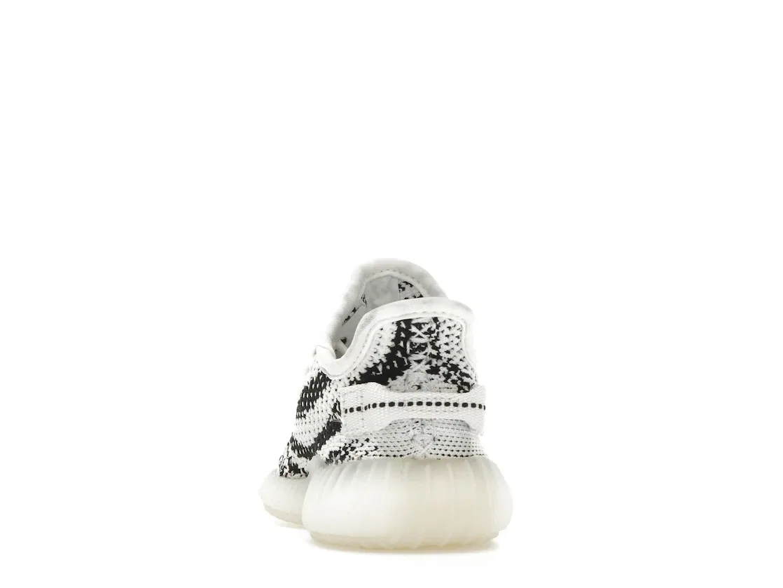 Детские кроссовки lifestyle с полосатым принтом Adidas Yeezy Boost 350 V2, White Core Black Red — фото 4