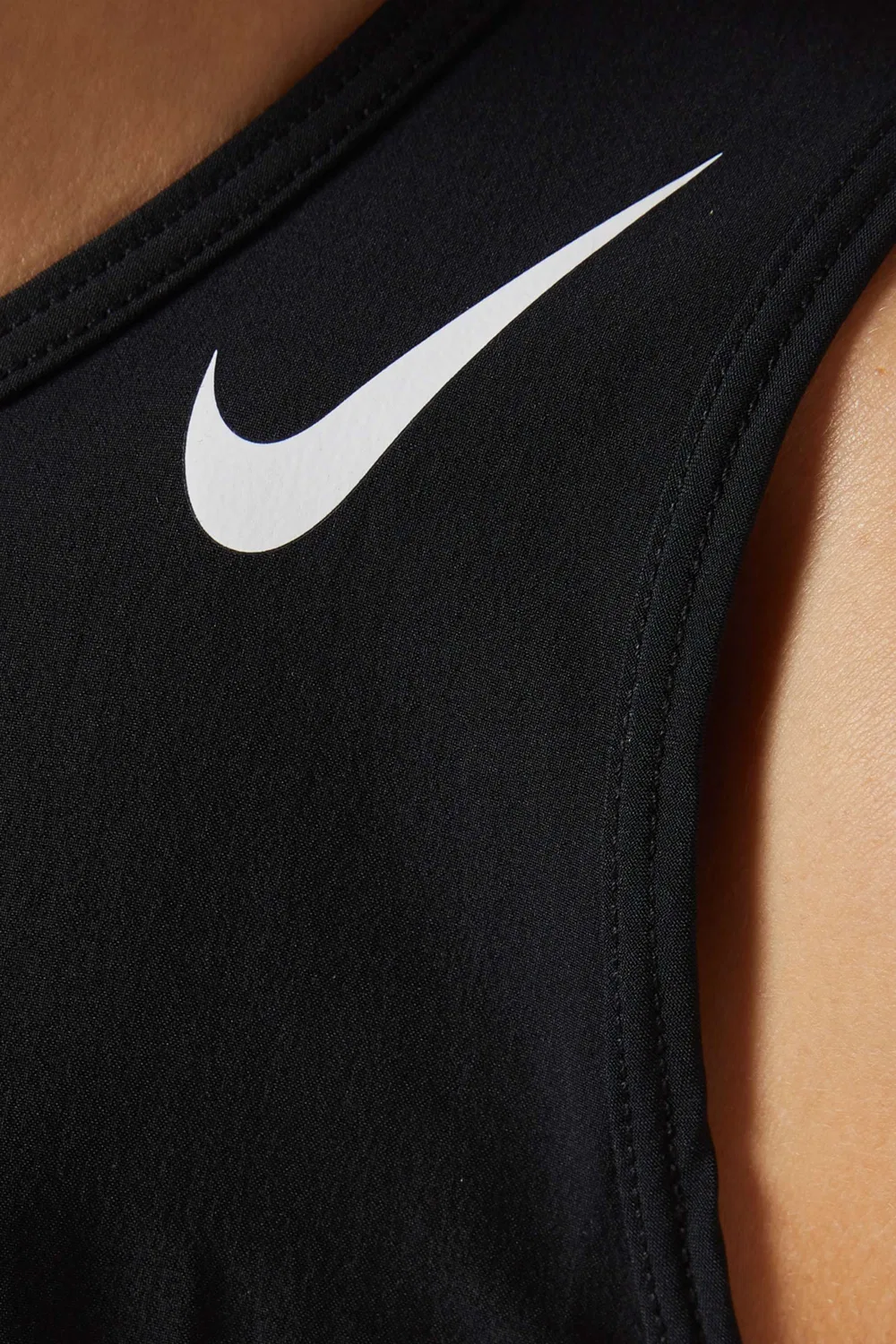 Топ спортивный укороченный AeroSwift Dri-FIT ADV Nike, черный — фото 4