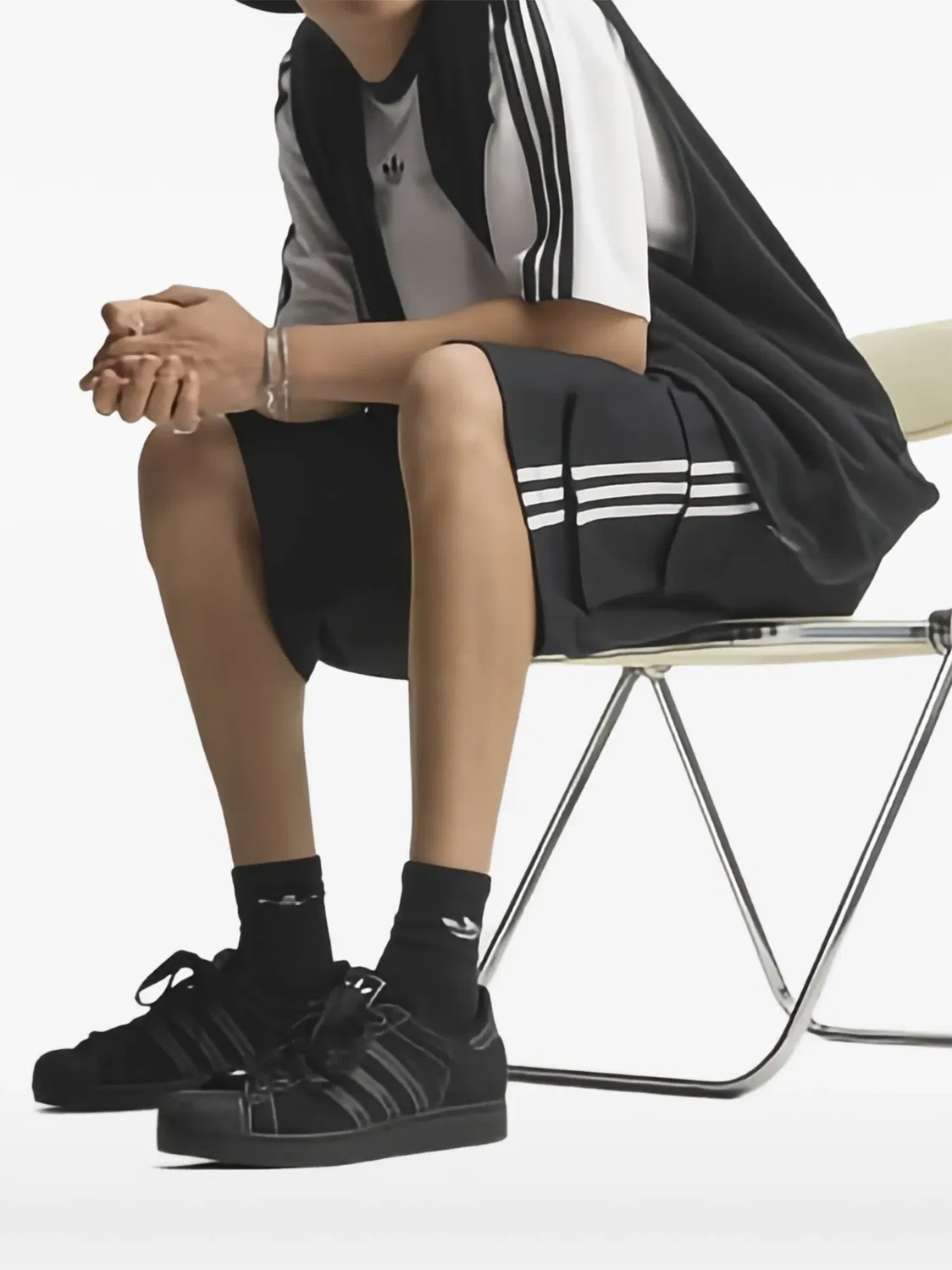 Шорты-карго с боковой полосой, черные Adidas, черный — фото 2