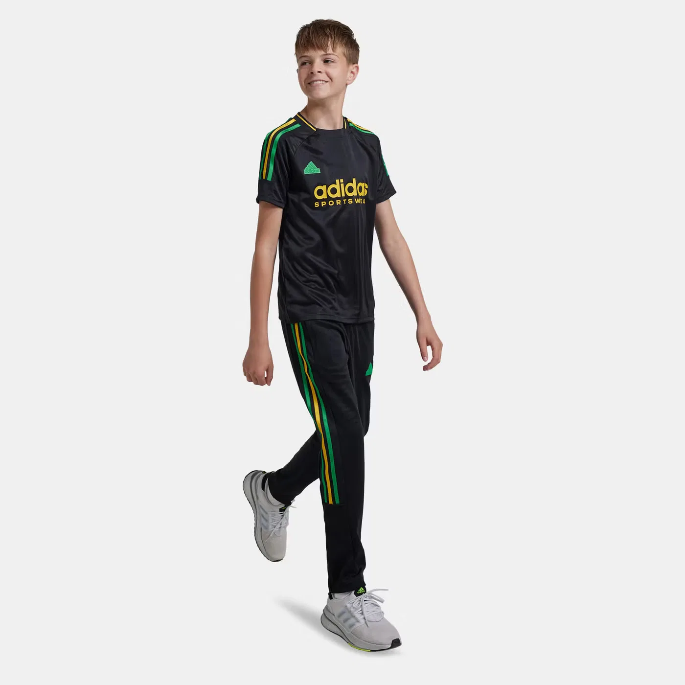 Штаны спортивные с ярким футбольным дизайном Tiro Nations Pack Adidas, черный — фото 2