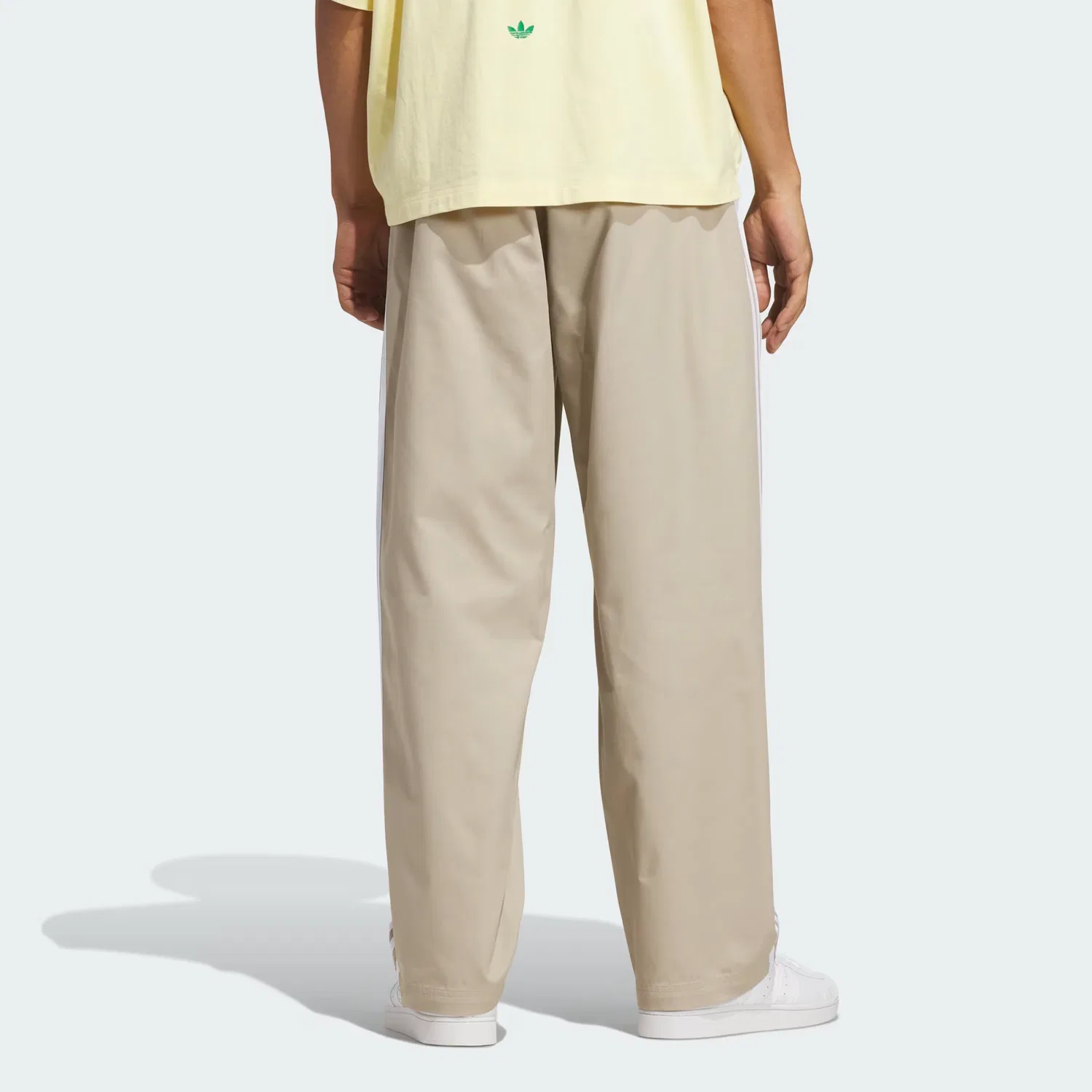 Мужские спортивные брюки из твила Adicolor SST Adidas Originals, хаки — фото 2