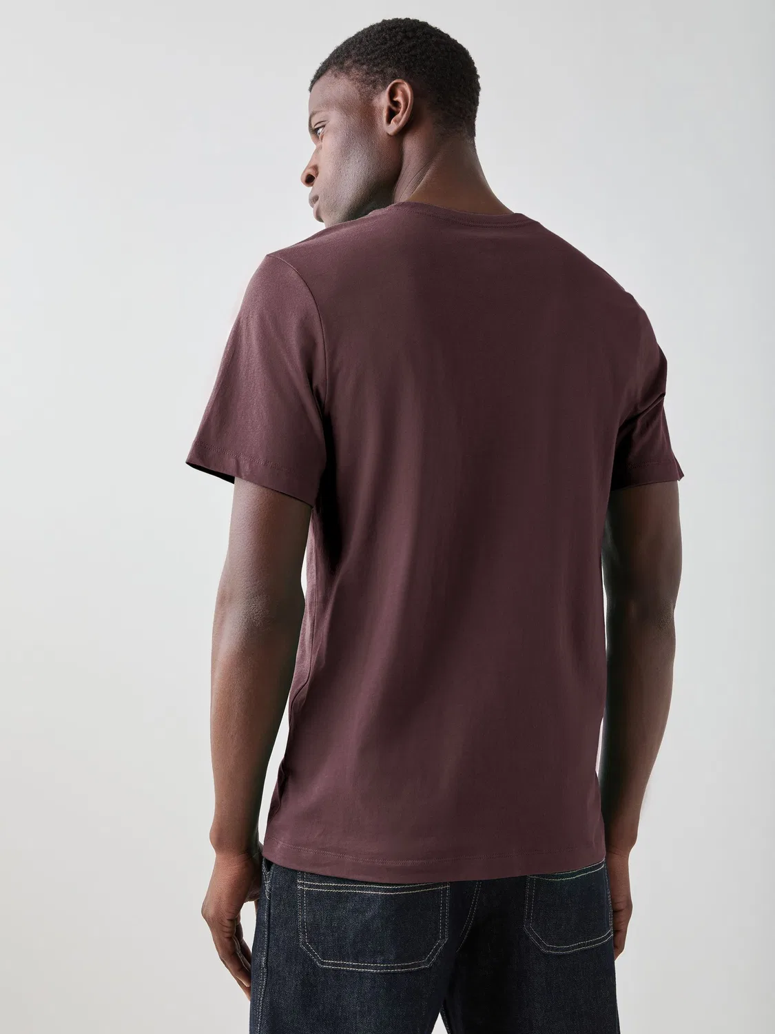 Футболка хлопковая Club T-Shirt Nike, Tattoo Brown — фото 2