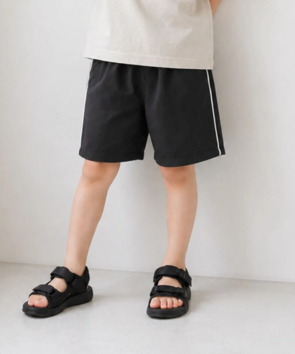 Детские шорты с охлаждающим эффектом и боковыми лампасами NAVY, Black