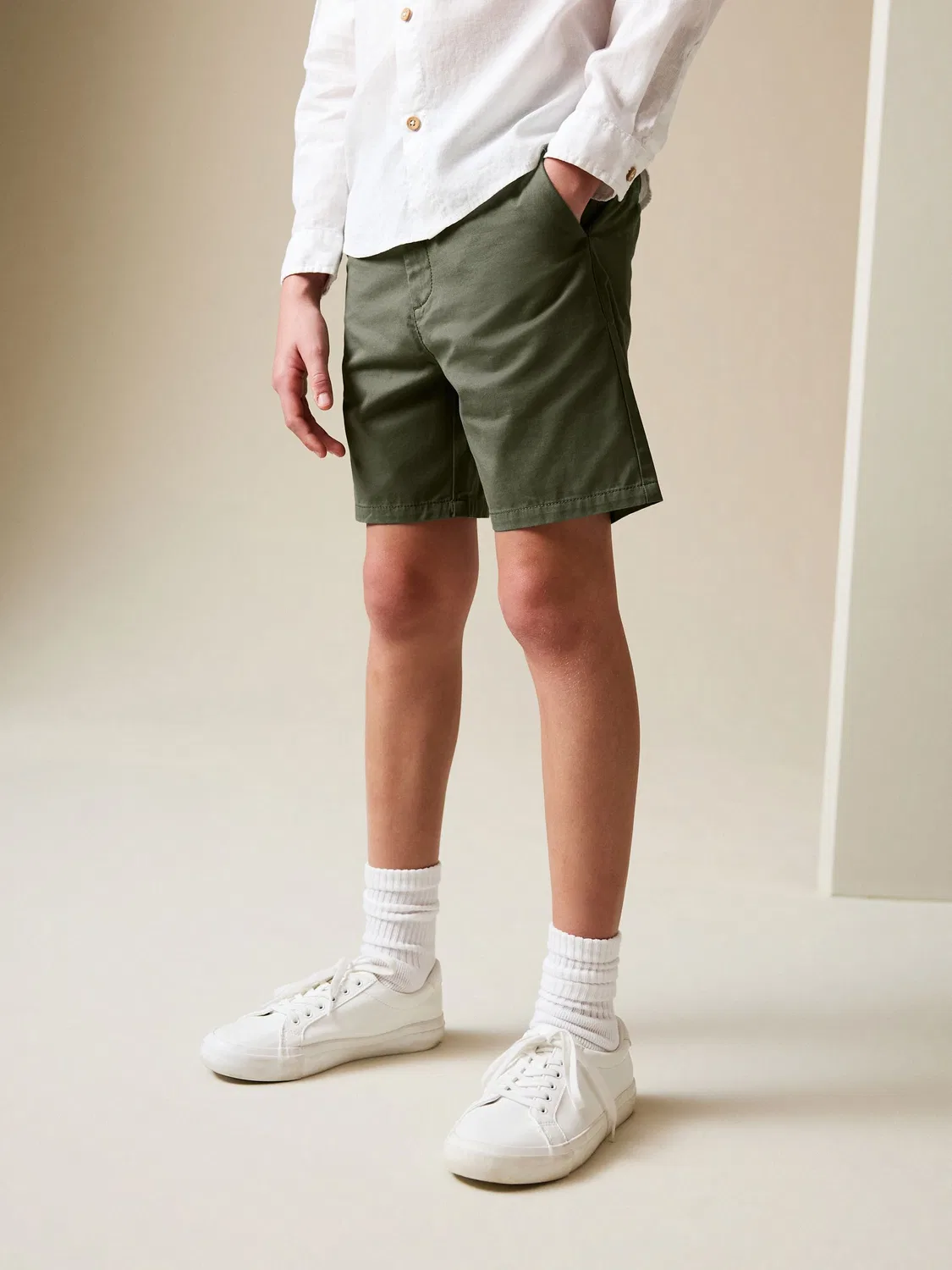 Шорты чинос Regular Fit, хаки Next
