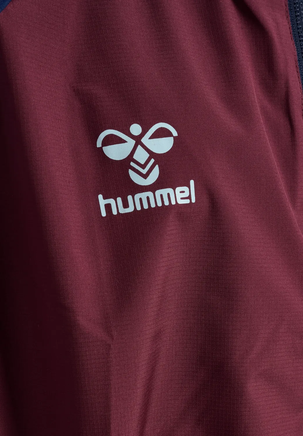 Детская куртка Dbu 26 pro tr - клубная одежда Hummel, Windsor Wine Peacoat — фото 3