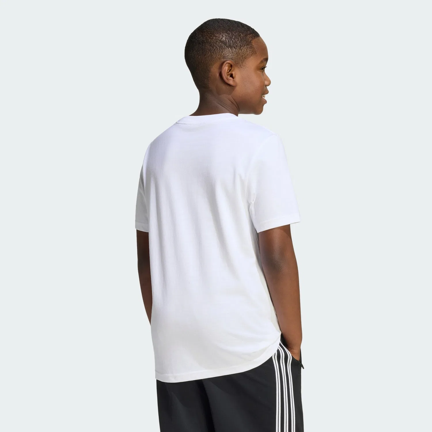 Футболка Adidas Originals белого цвета — фото 3