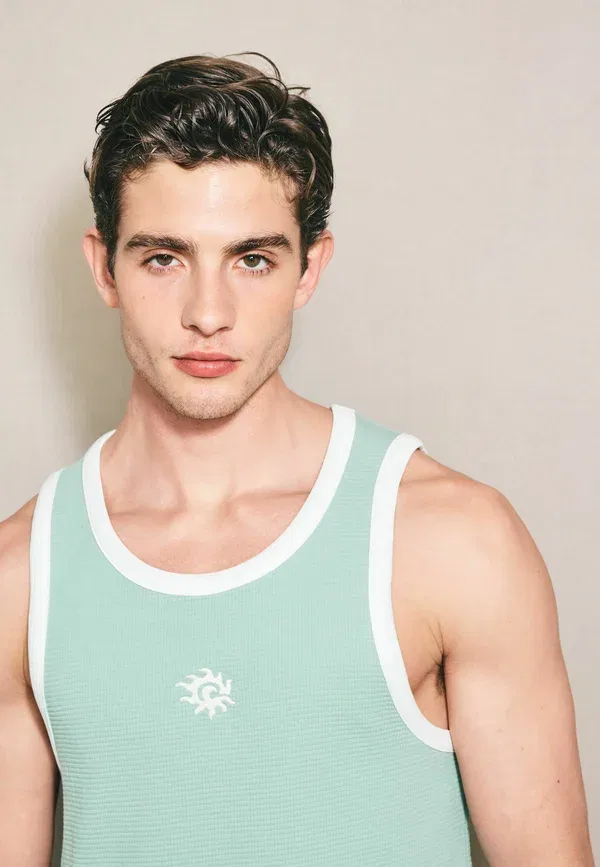Топ с принтом Graphic Edit Vest Next, green, зеленый — фото 4