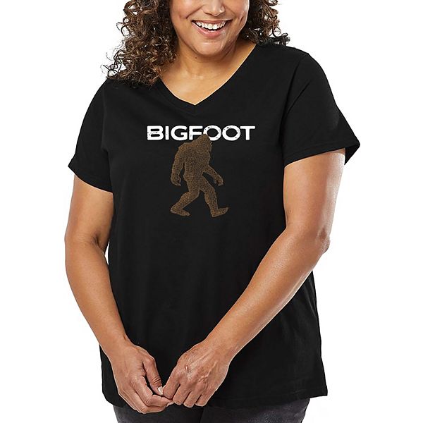 

Футболка Bigfoot с V-образным вырезом и принтом для женщин plus size La Pop Art, Black, Черный, Футболка Bigfoot с V-образным вырезом и принтом для женщин plus size La Pop Art, Black