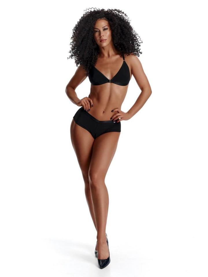 

Demoniq Мягкий комплект бюстгальтера черного цвета