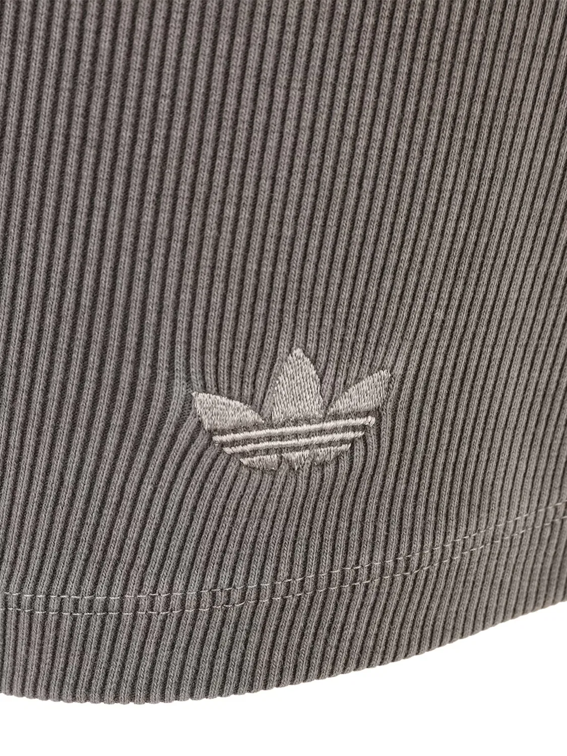 Узкие леггинсы Adidas Originals ESS цвета грязный — фото 3