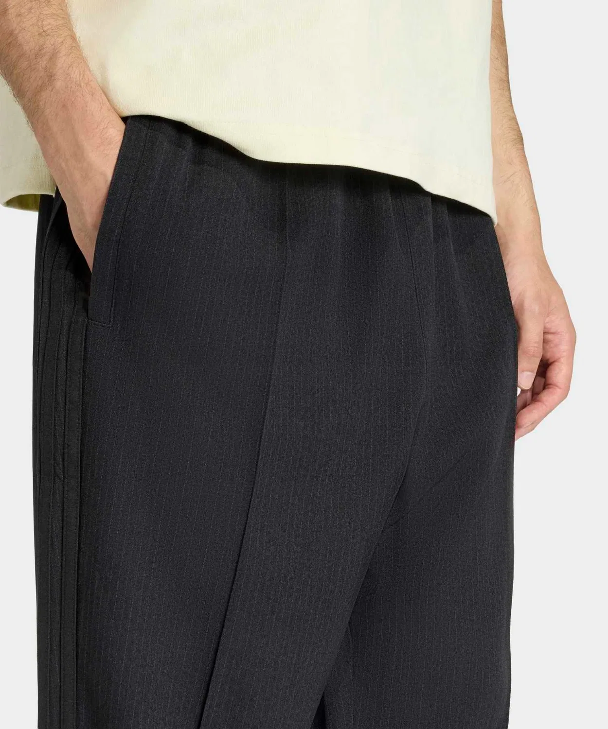 Мужские спортивные штаны свободного кроя с принтом Firebird Pinstripe, Adidas, Black — фото 4