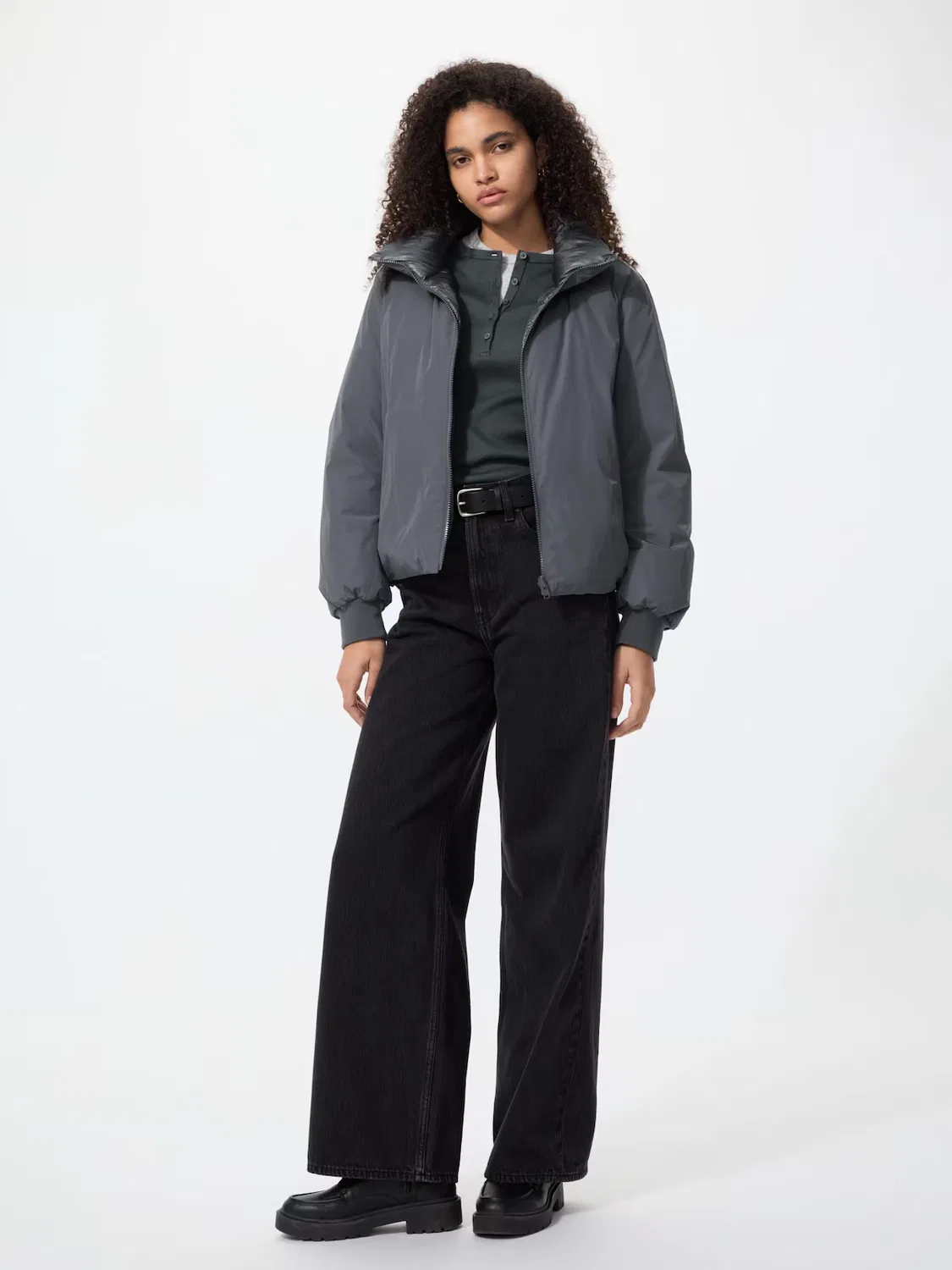 Куртка Uniqlo, пуховая, двусторонняя и короткая, бордовый — фото 2