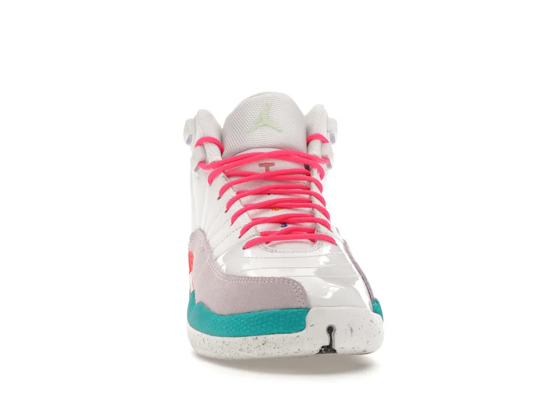 Детские кроссовки Lifestyle Jordan 12 Retro Jordan, White/Vapor Green/Photon Dust/Barely Grape/New Emerald/Infrared — фото 2