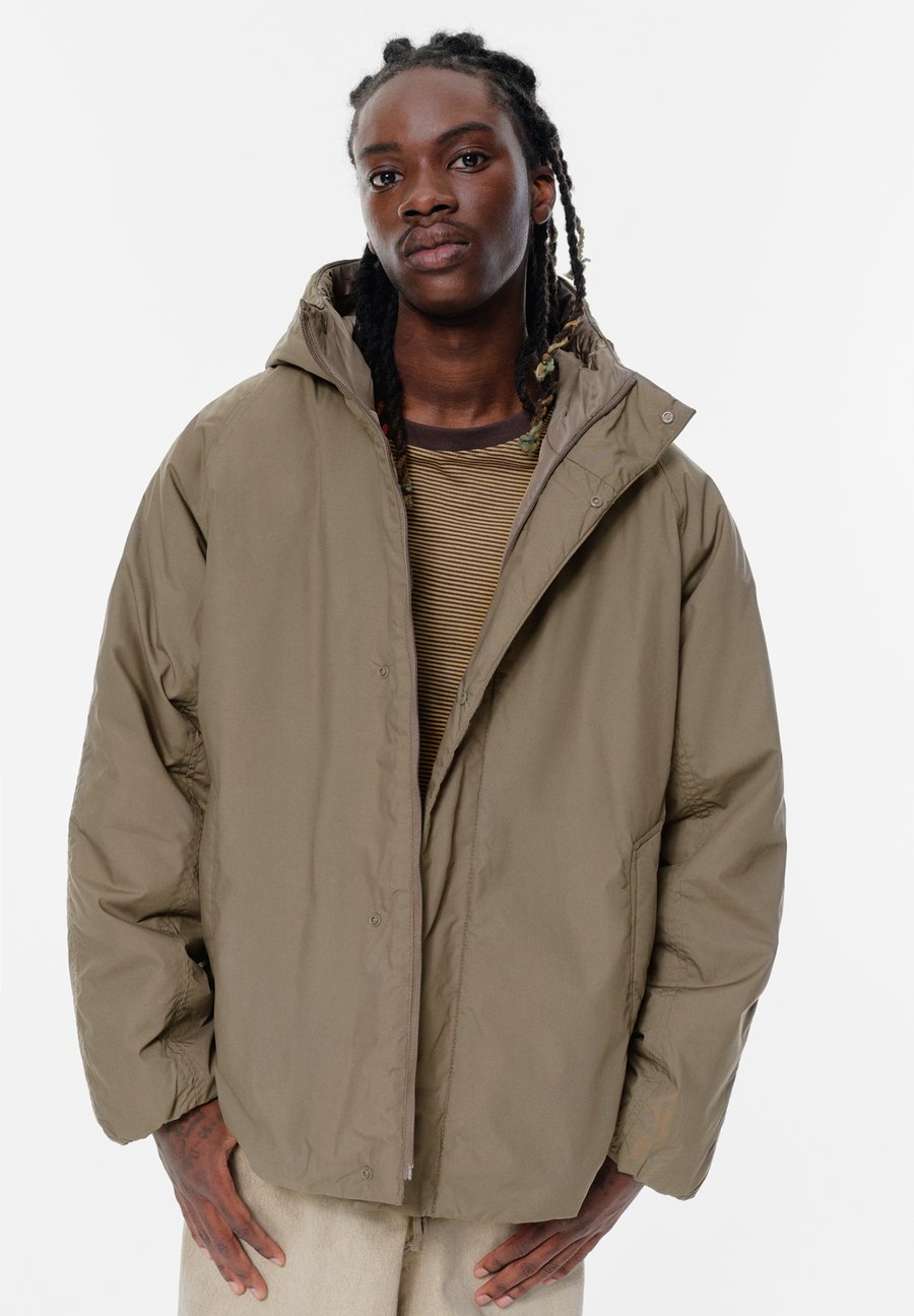 

Куртка PULL&BEAR Waterproof jacket, Khaki