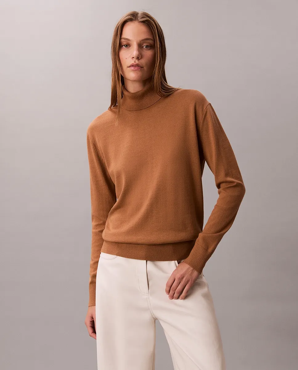 

Вязаный свитер женский с высоким воротником Calvin Klein, песочный