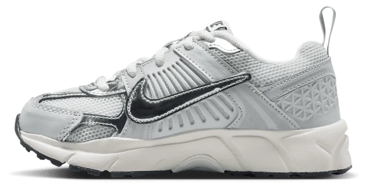 Кроссовки для мальчиков Vomero 5 Nike, цвет Gray/Silver/Black — фото 2