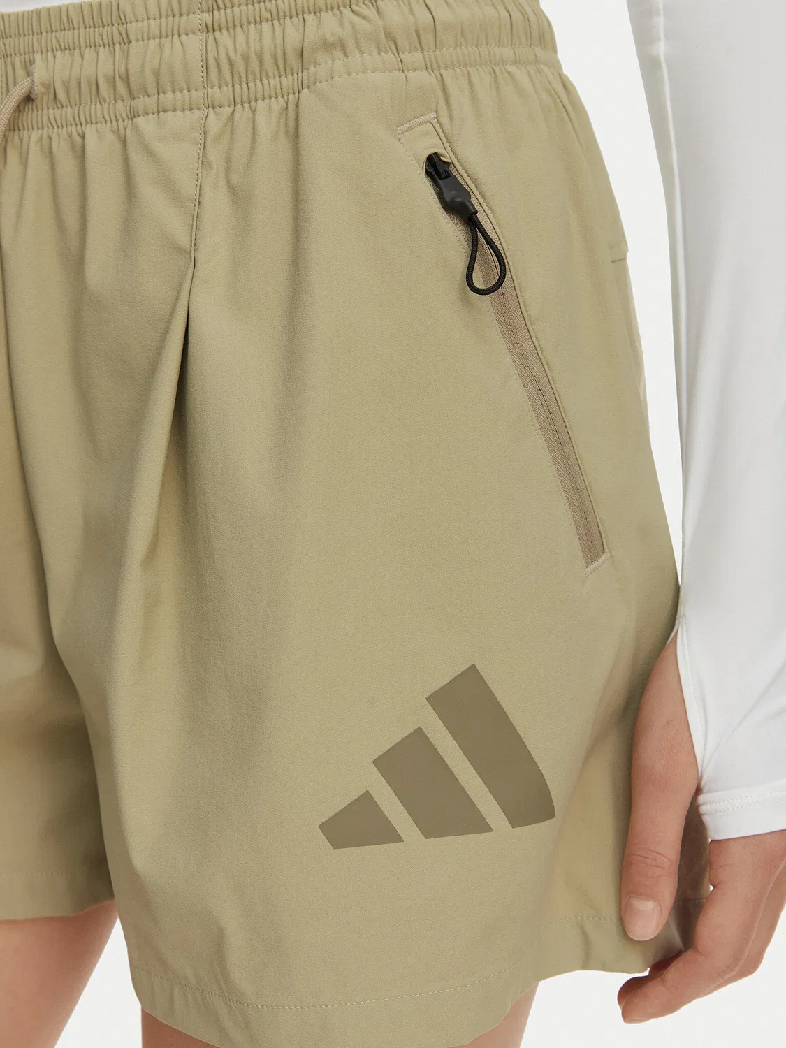 Женские спортивные шорты свободного кроя Z.N.E Adidas, зеленый — фото 4