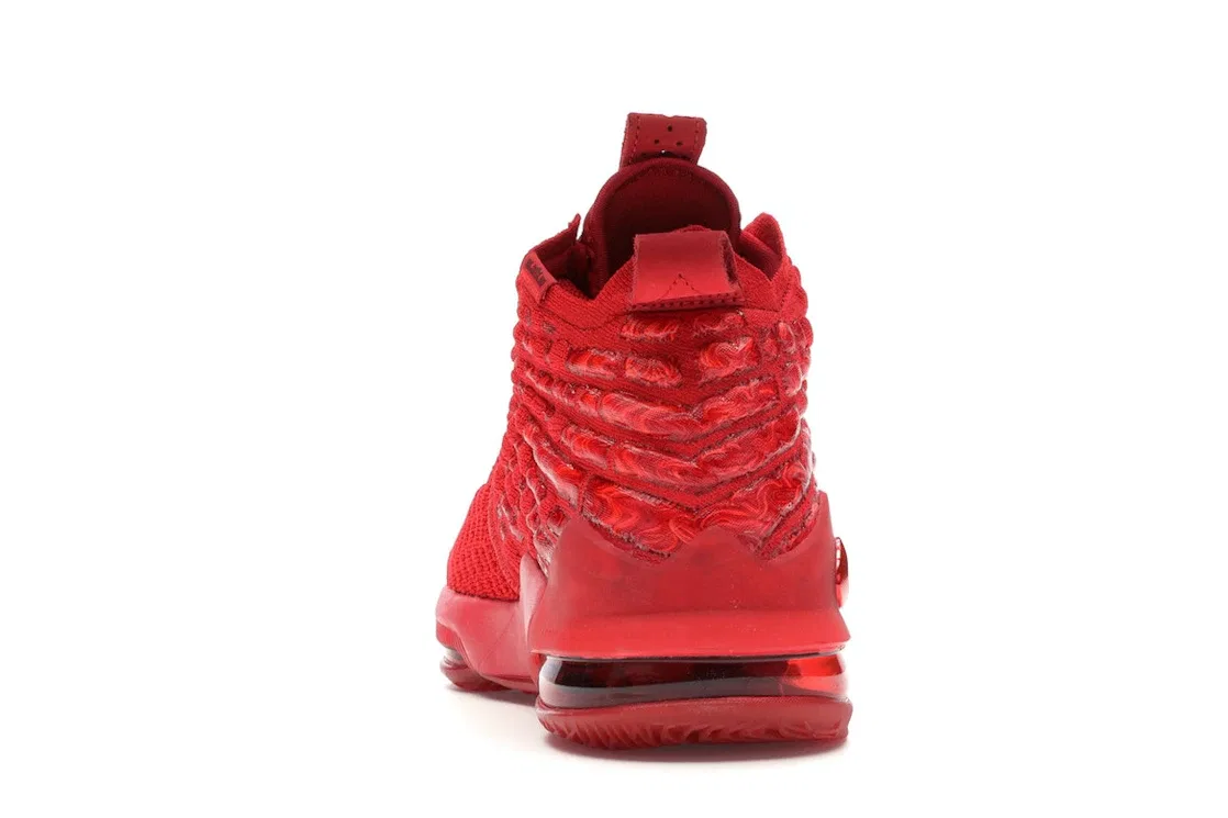 Детские кроссовки для мальчиков баскетбольные Nike LeBron 17, University Red / University Red — фото 4