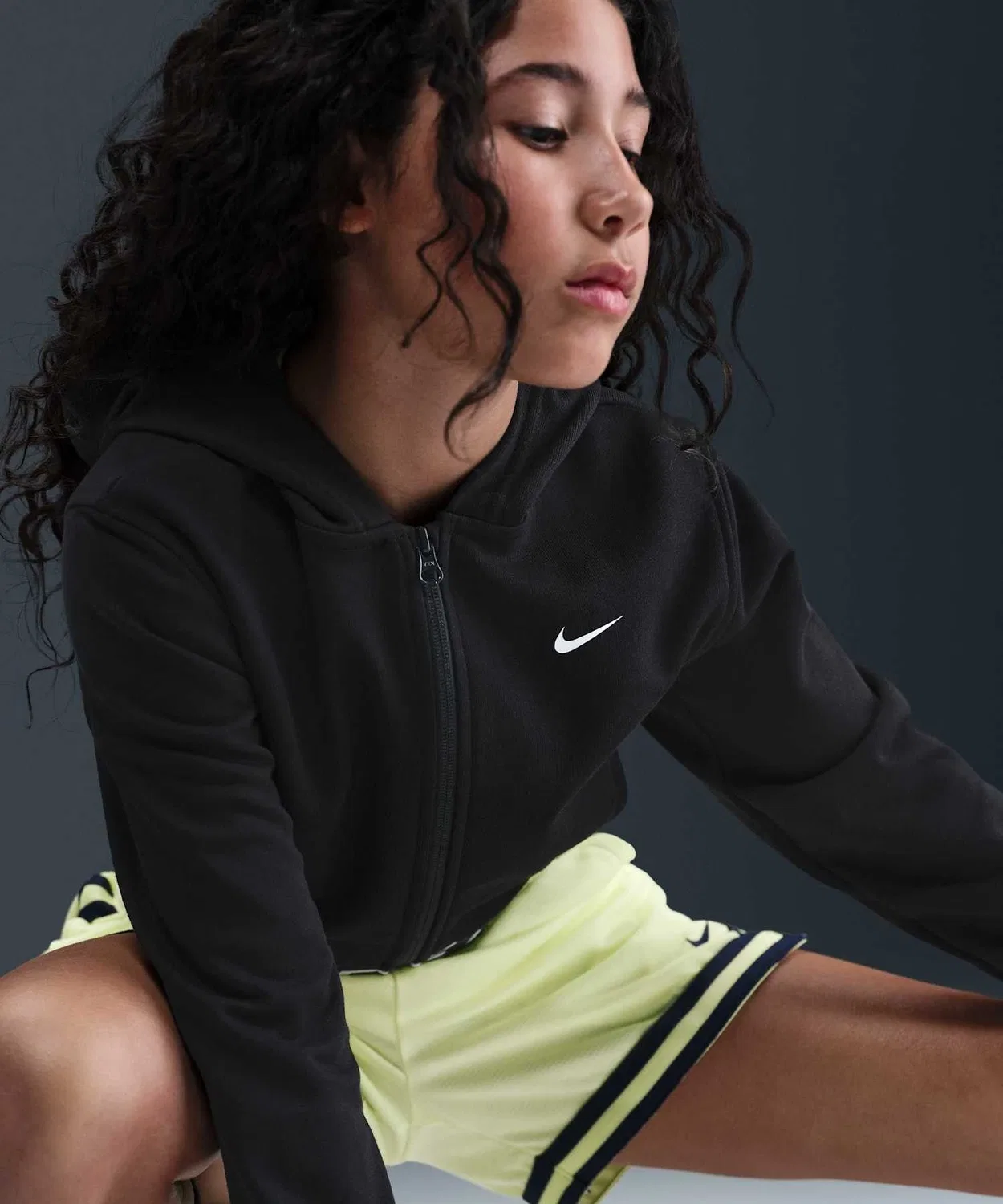 Детская худи для девочек с длинным рукавомNike Pro Fleece Dri-FIT, Black — фото 3