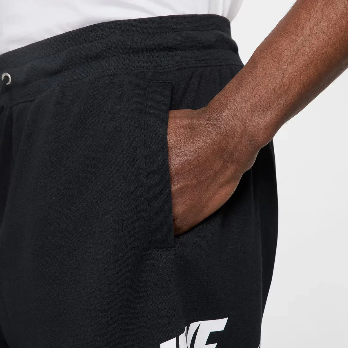 Мужские шорты Nike Club Alumni Ft Short Nike, Черный — фото 4
