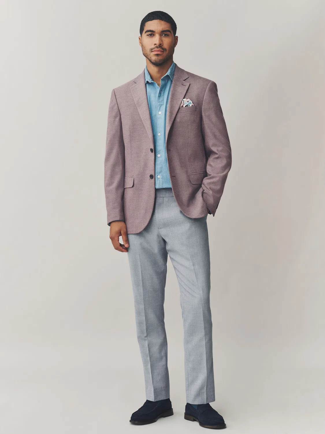 Брюки прямого кроя Regular Fit Smart Textured Next, светло-серый — фото 4