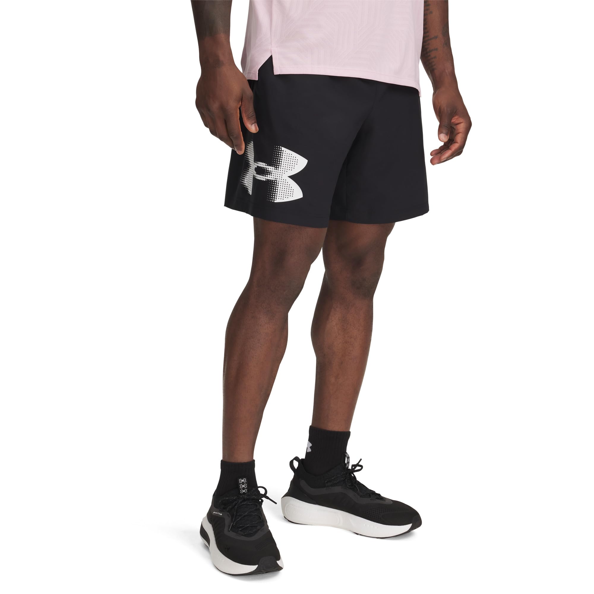 

Шорты Under Armour Tech Woven Graphic Shorts, черный/белый