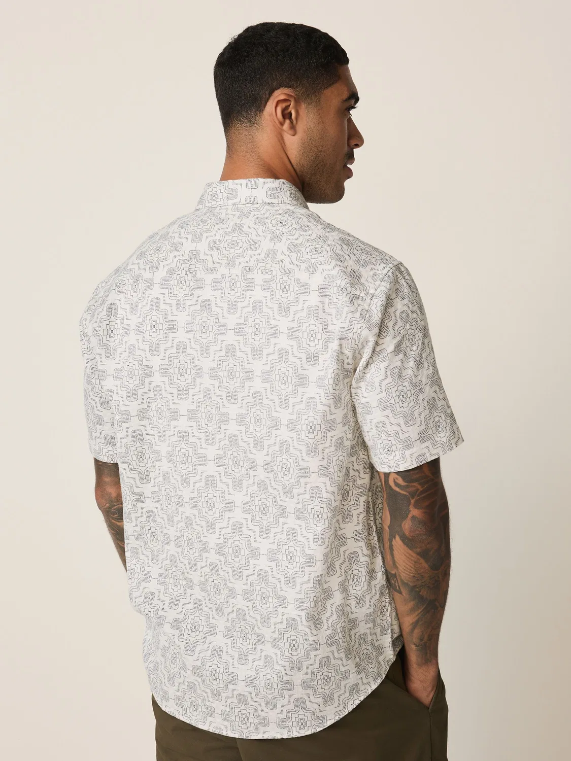 Рубашка с цветочным принтом Ecru Floral Print Short Sleeve Shirt Next, экрю — фото 3