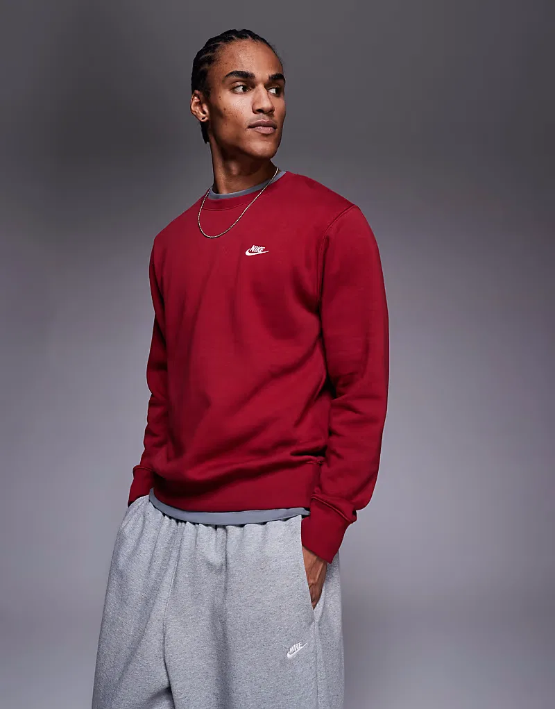 Свитшот Nike Club красного