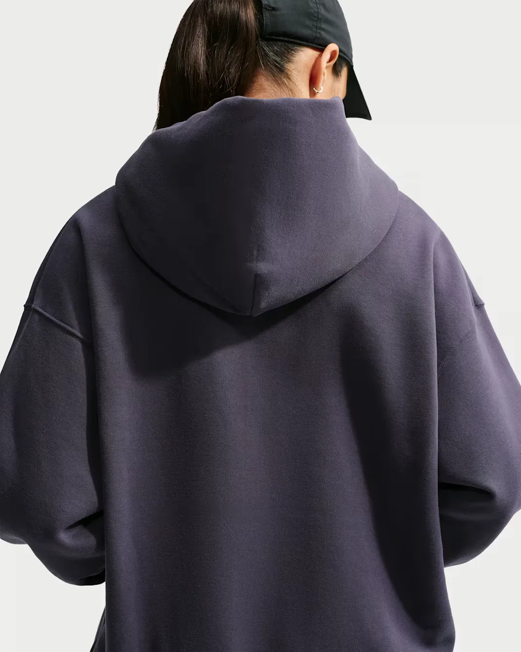 Женская толстовка оверсайз на молнии Nike Studio Fleece Medium Weight, Gridiron/Sail — фото 2
